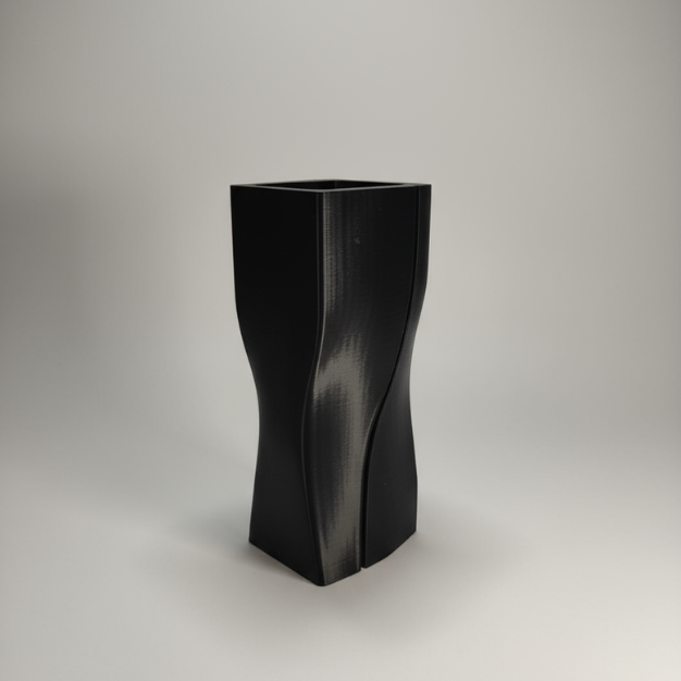 Sway Curve Vase
